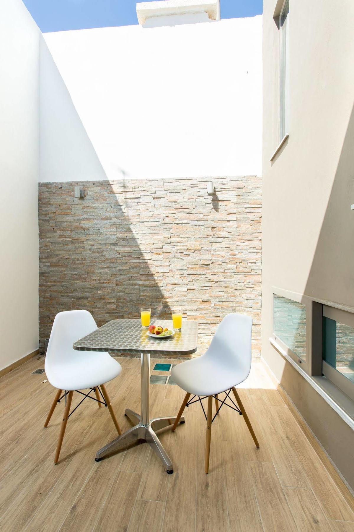 Golden Coast Seaside Apartments 레팀노 외부 사진